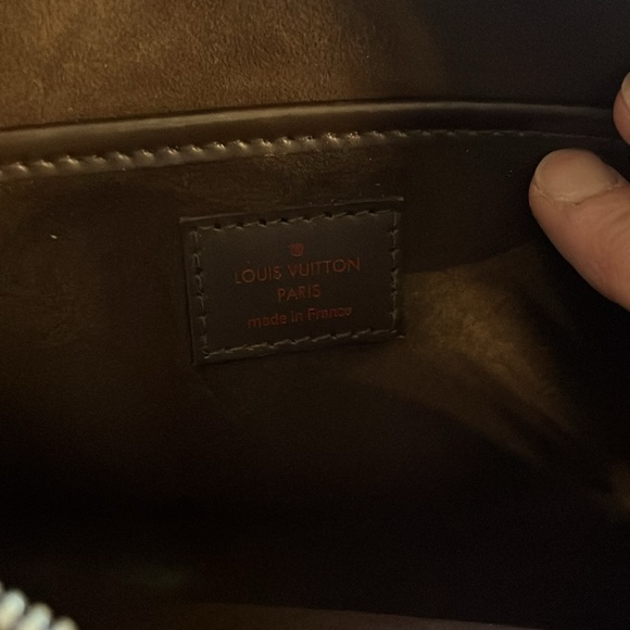 Louis Vuitton Damier Ebene clutch/wristlet - Picture 11 of 13